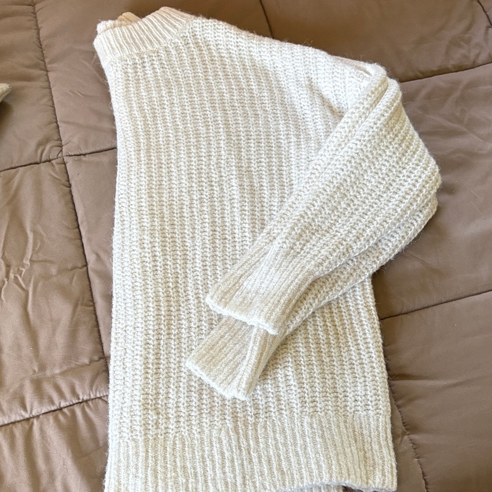 Old Navy Cream Turtleneck Sweater
